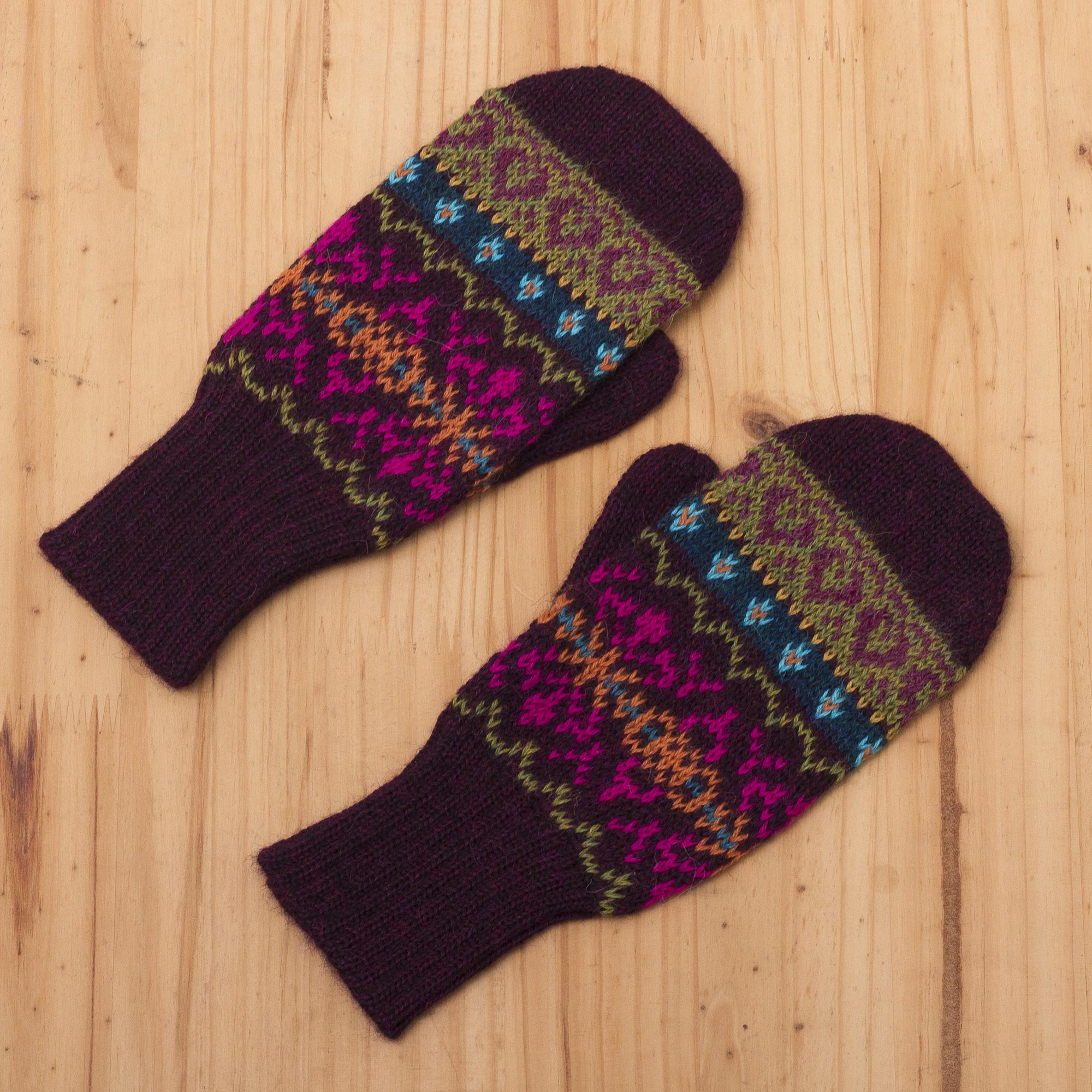 Inca Aubergine Dark Purple and Multicolored 100% Alpaca Mittens