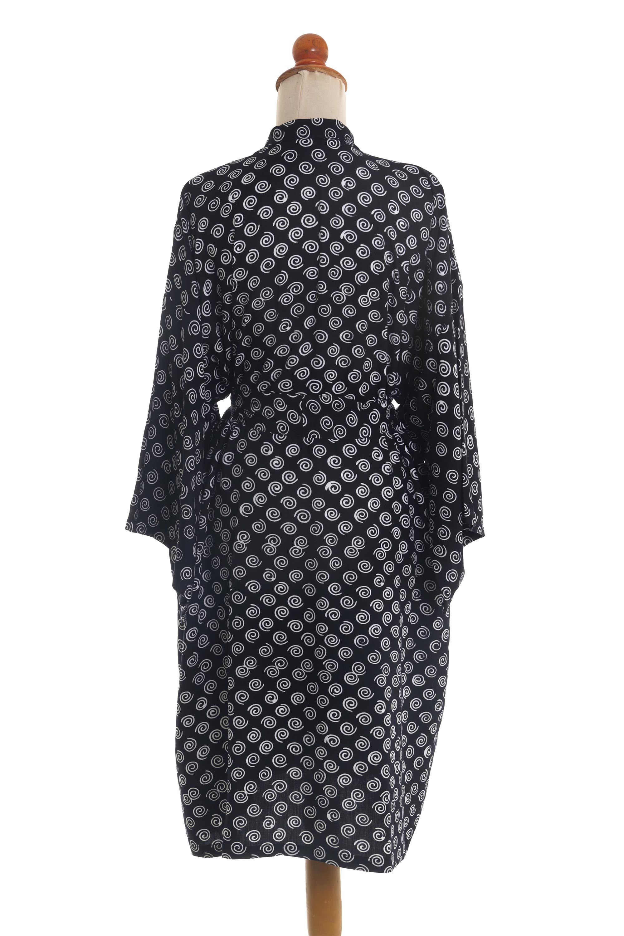 Sensational Swirls White Swirls on Black Rayon Short Robe