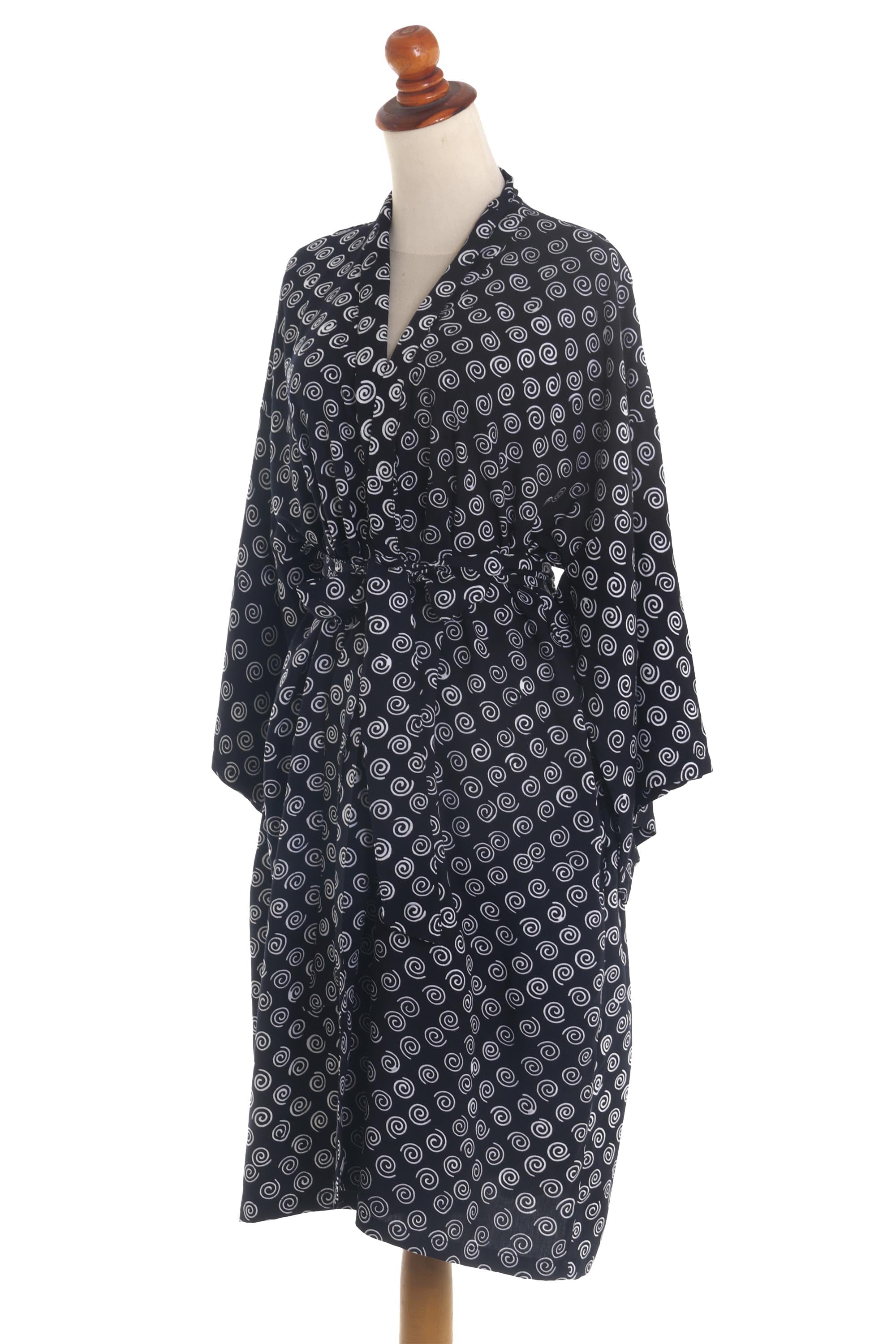 Sensational Swirls White Swirls on Black Rayon Short Robe