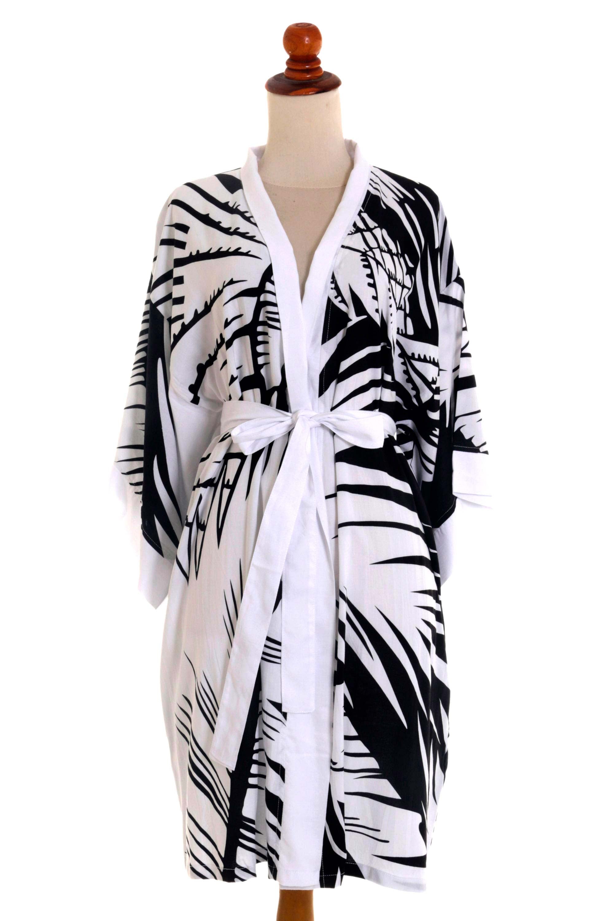 White Tiger Short Black and White Tiger Stripe Print Rayon Wrap Robe