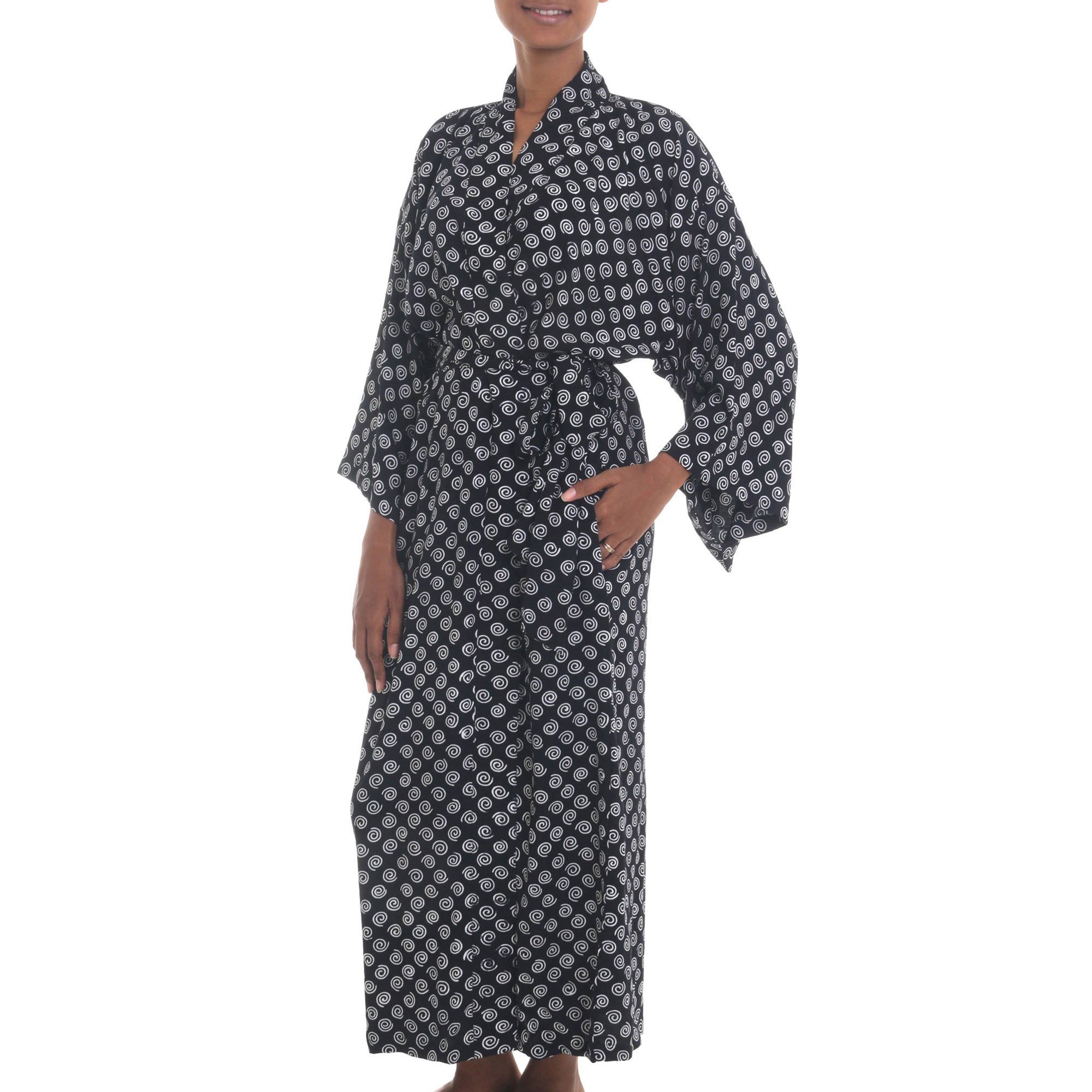 A Thousand Swirls Black & White Rayon Robe